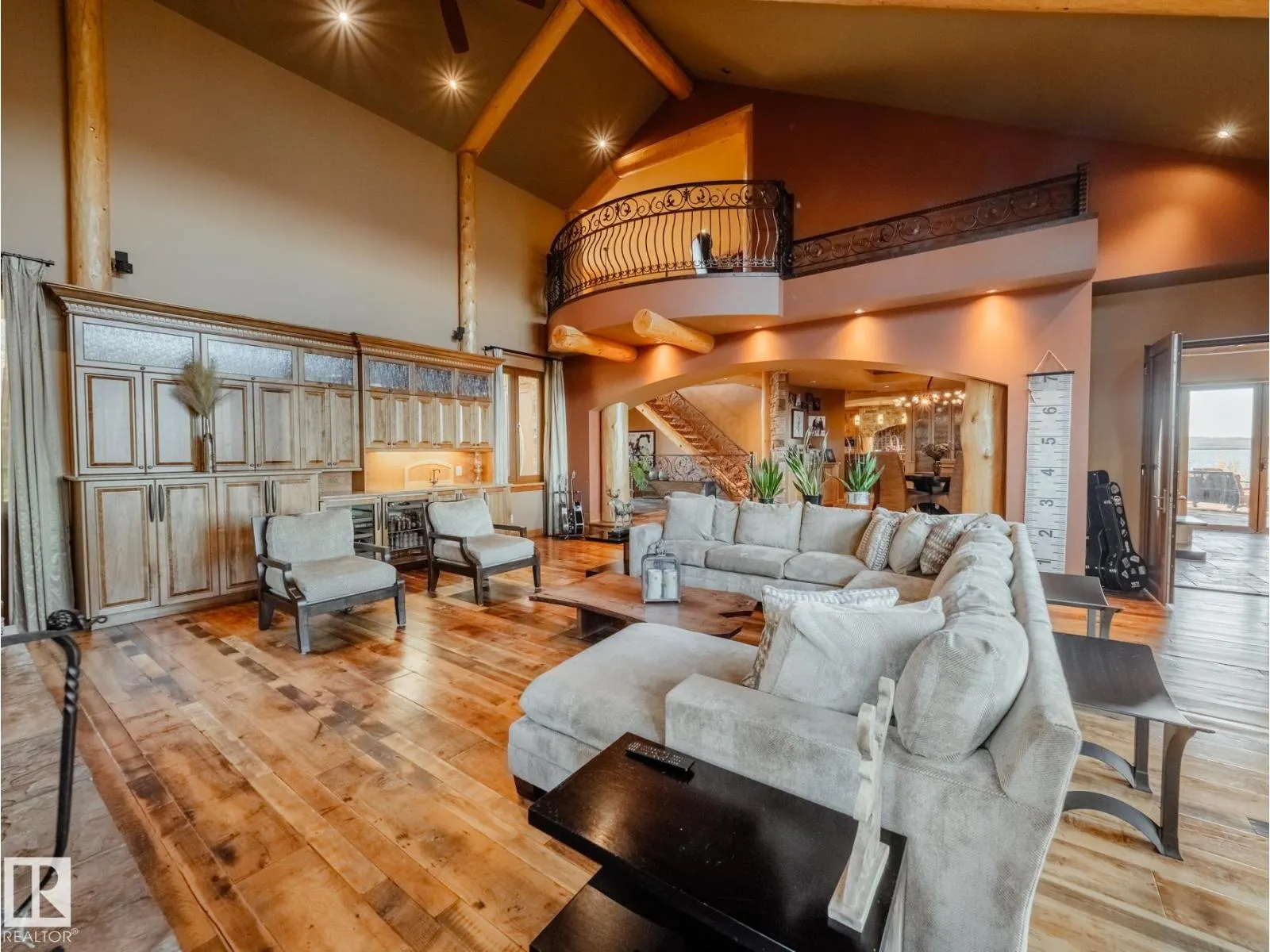 3 Eagle DR