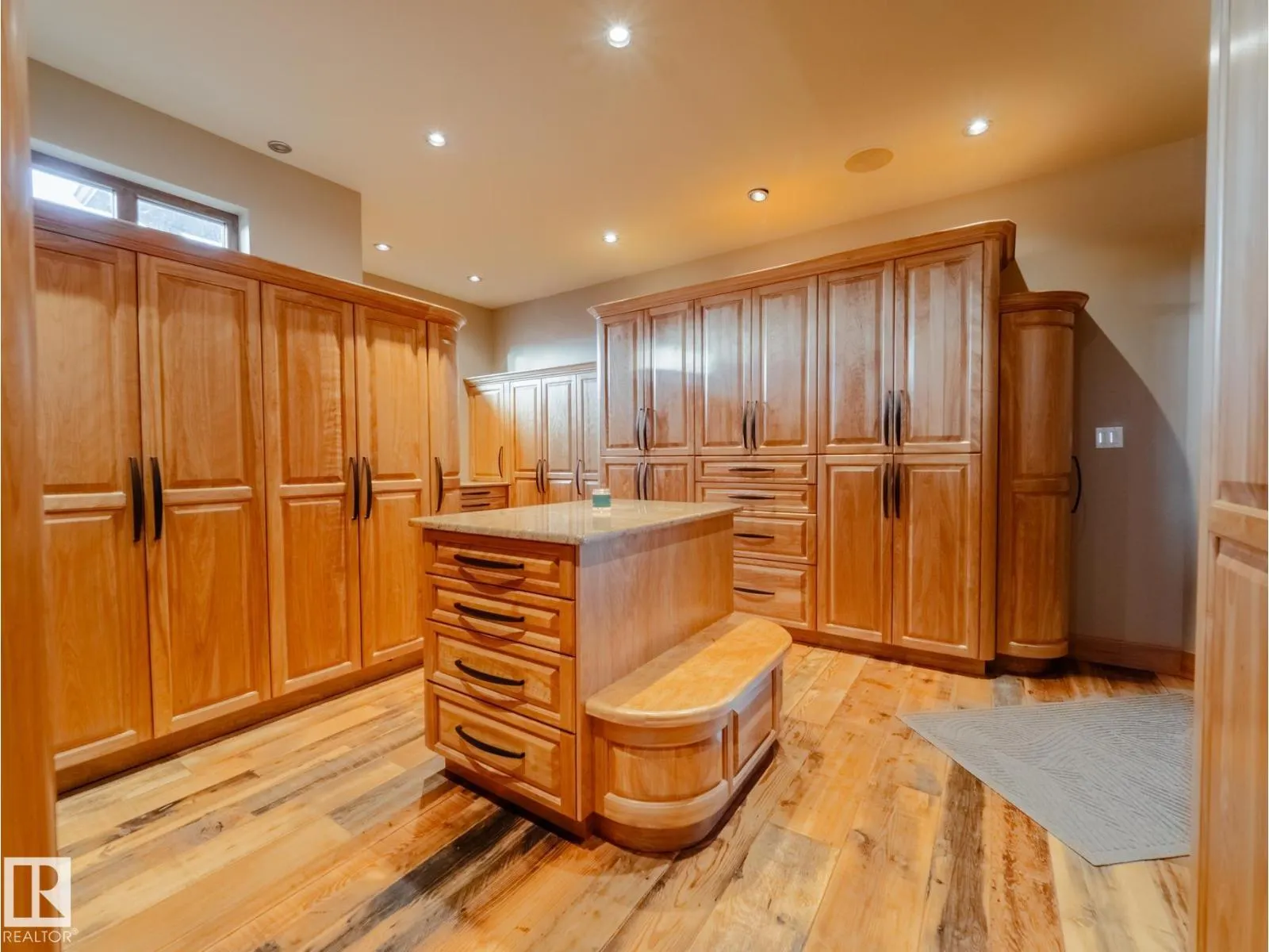 3 Eagle DR