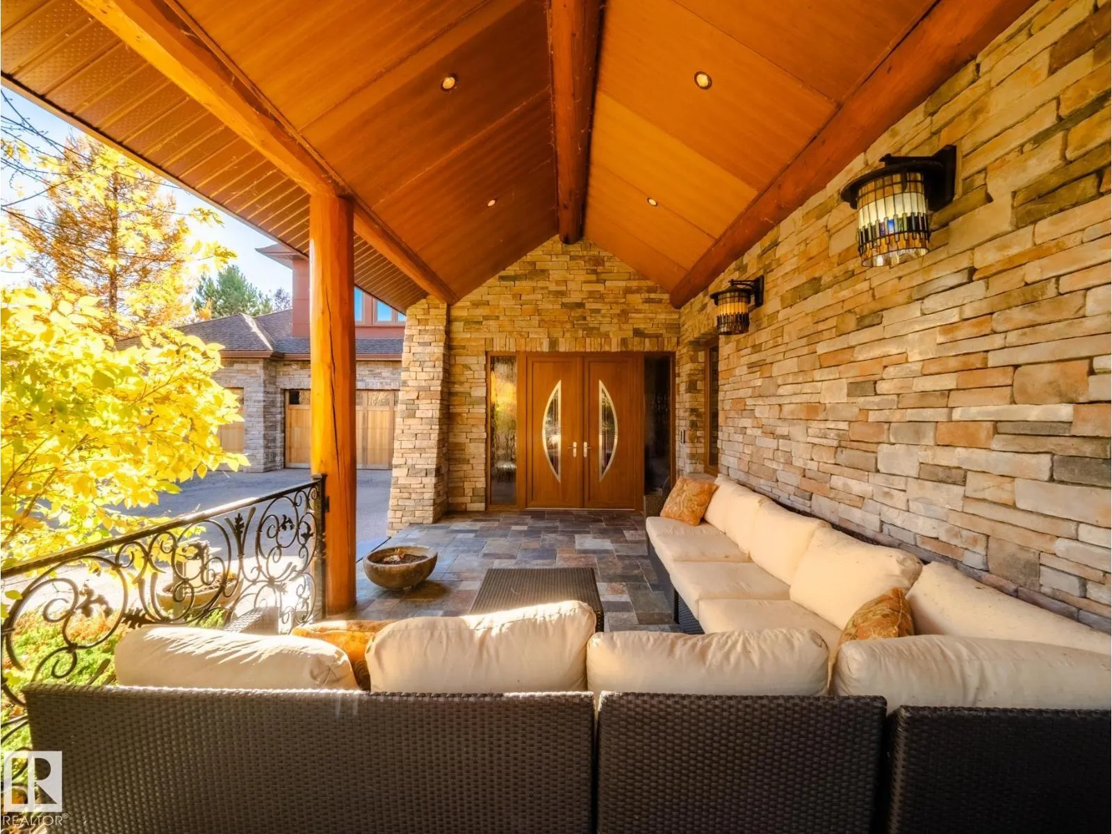 3 Eagle DR