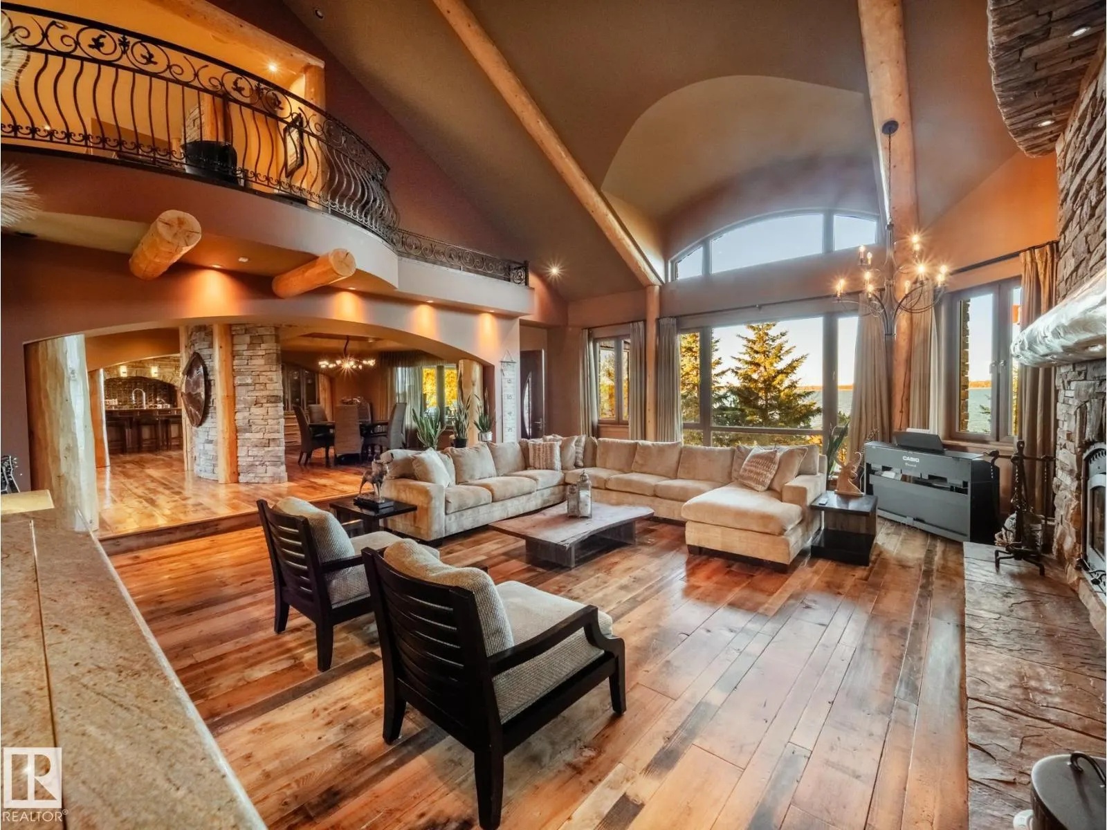 3 Eagle DR