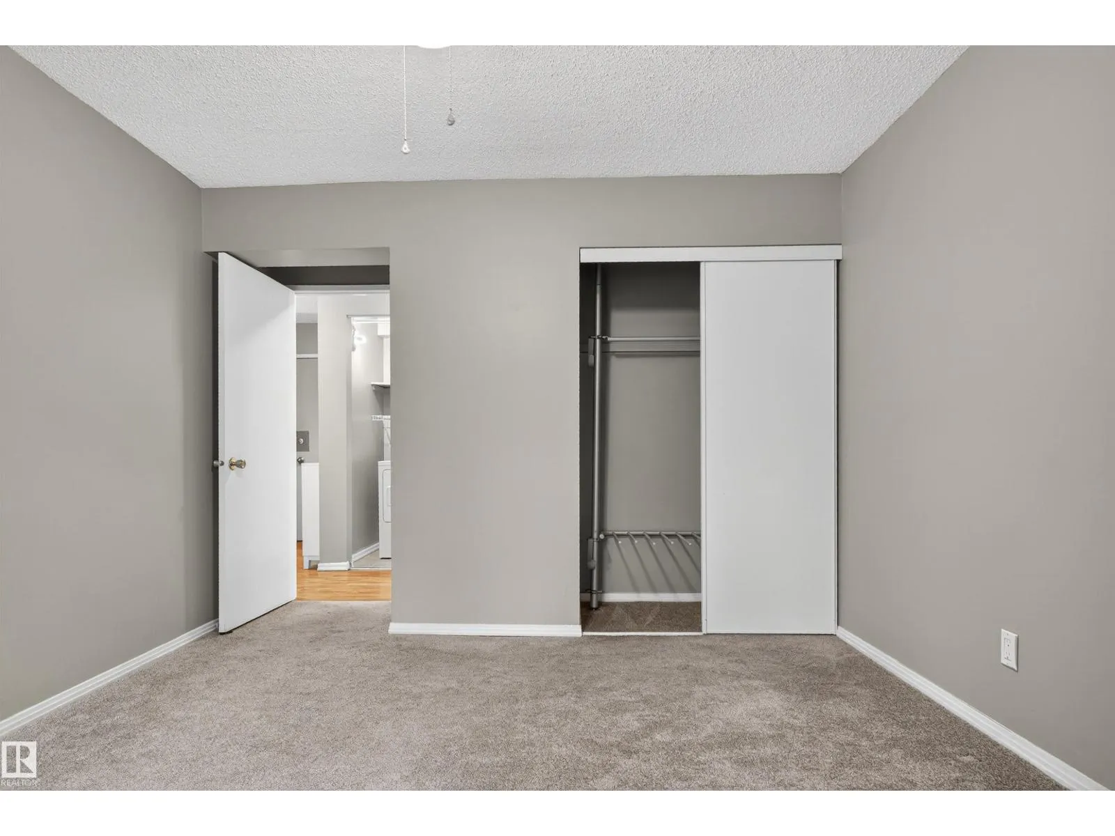#23 10208 113 ST NW
