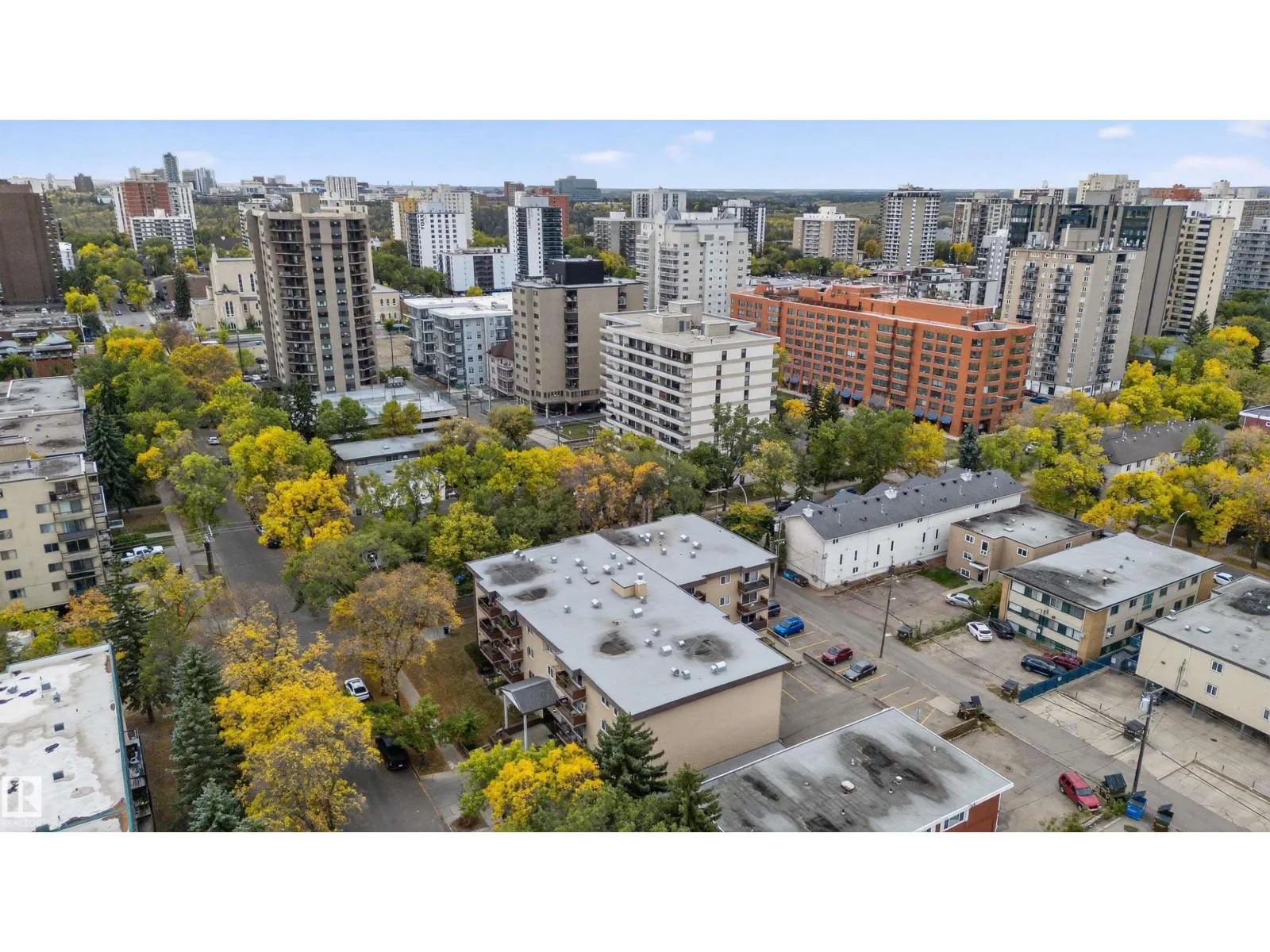 #23 10208 113 ST NW