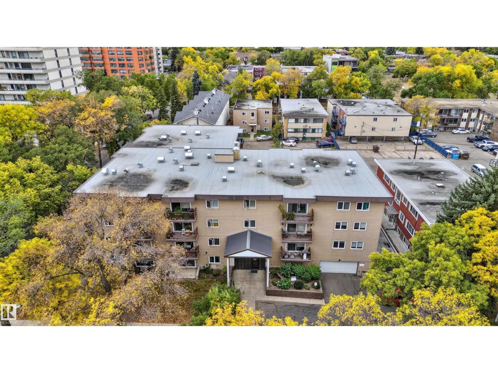 #23 10208 113 ST NW