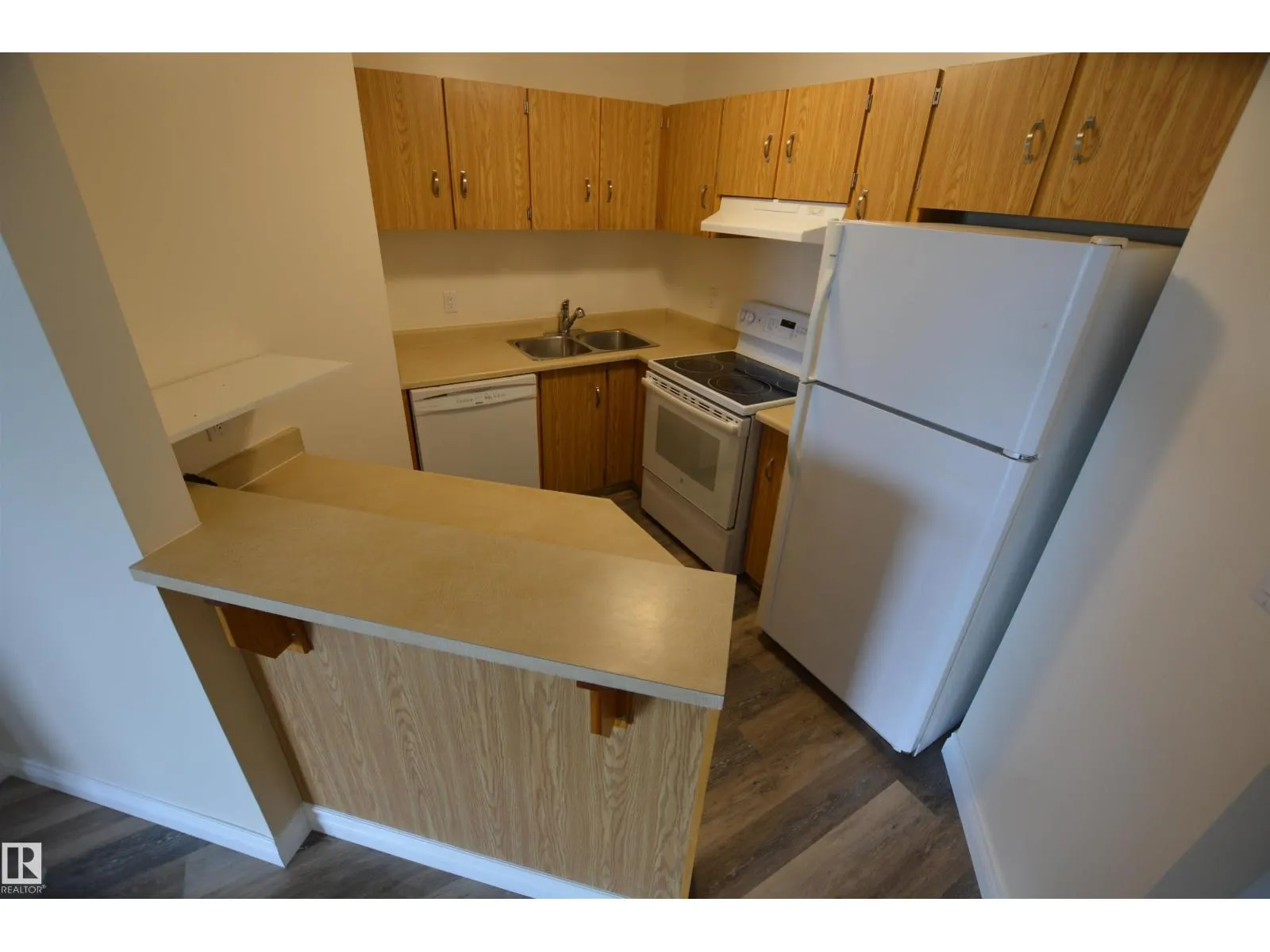 #304 10511 19 AV NW