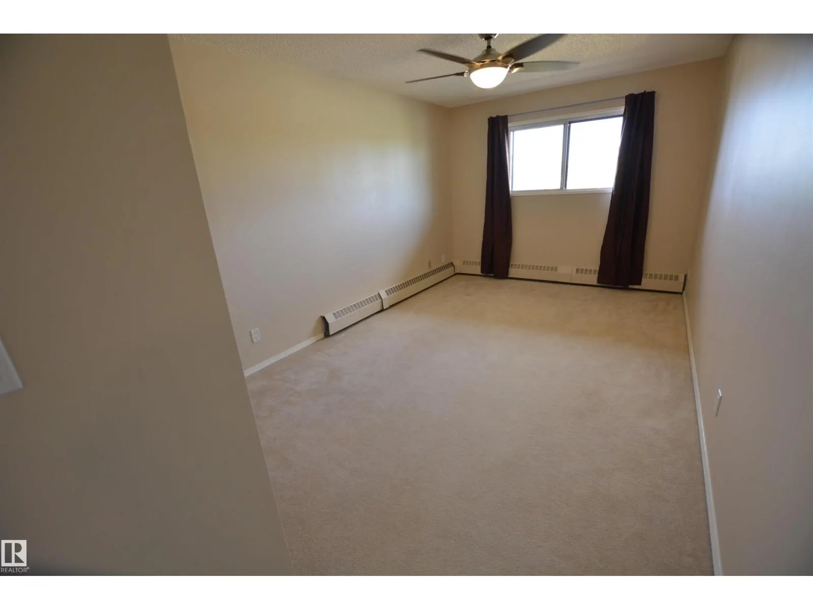 #304 10511 19 AV NW