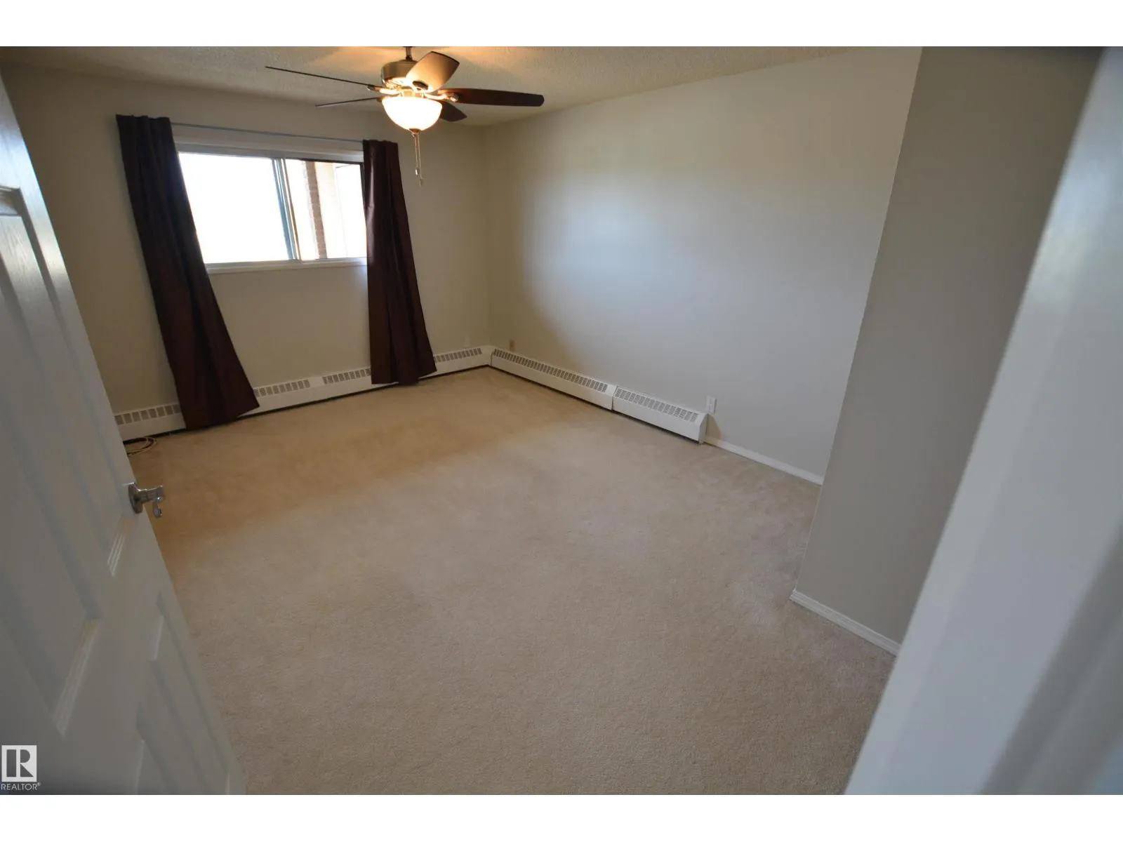 #304 10511 19 AV NW