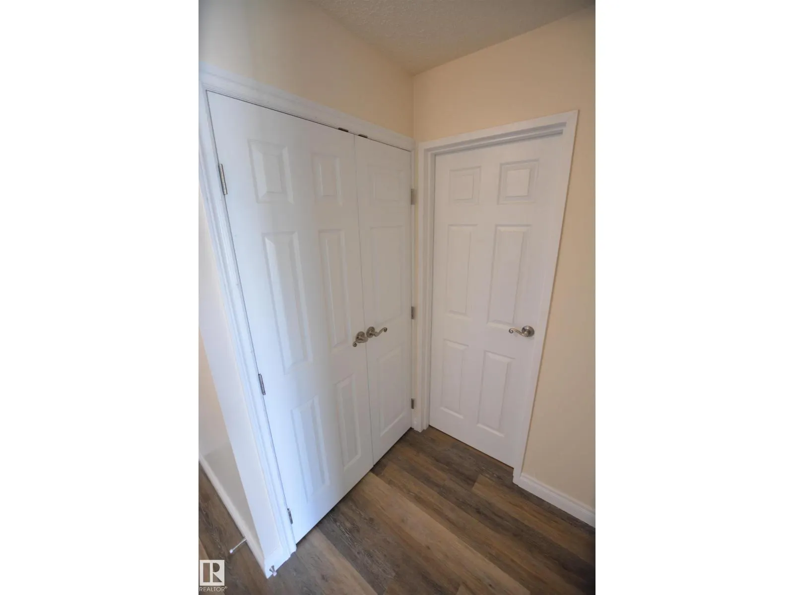 #304 10511 19 AV NW