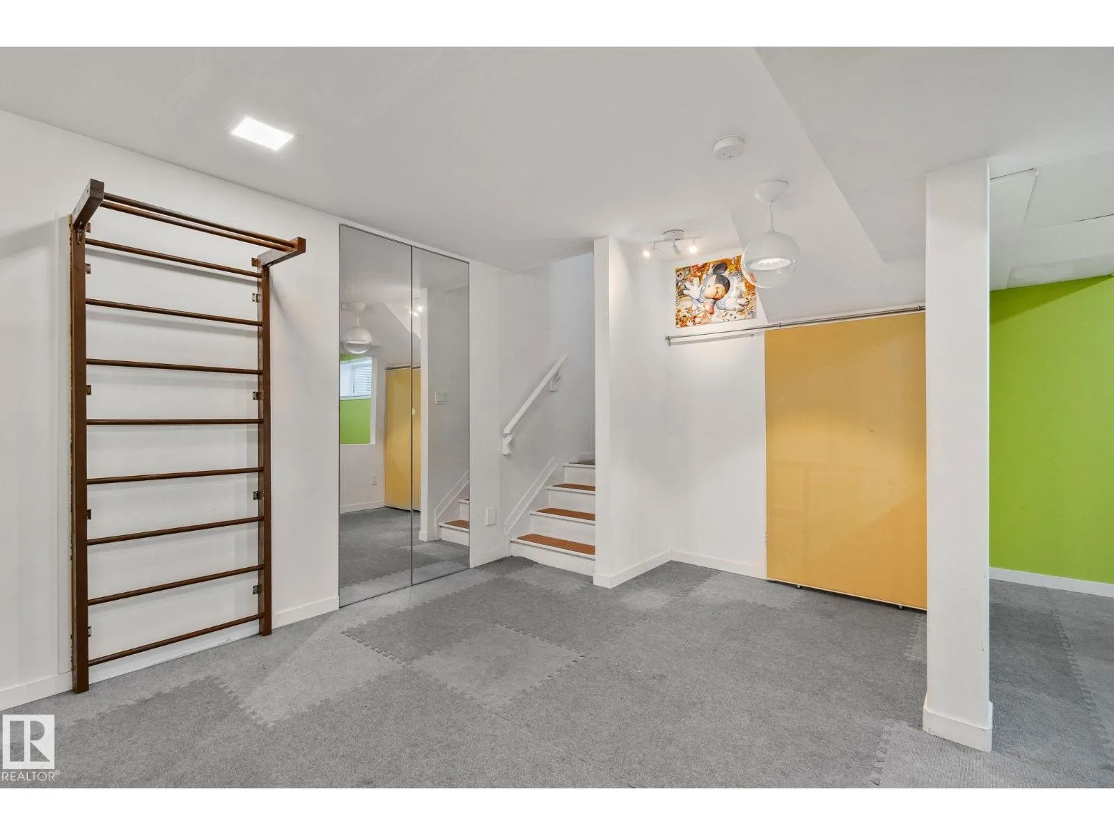 17629 7A AV SW