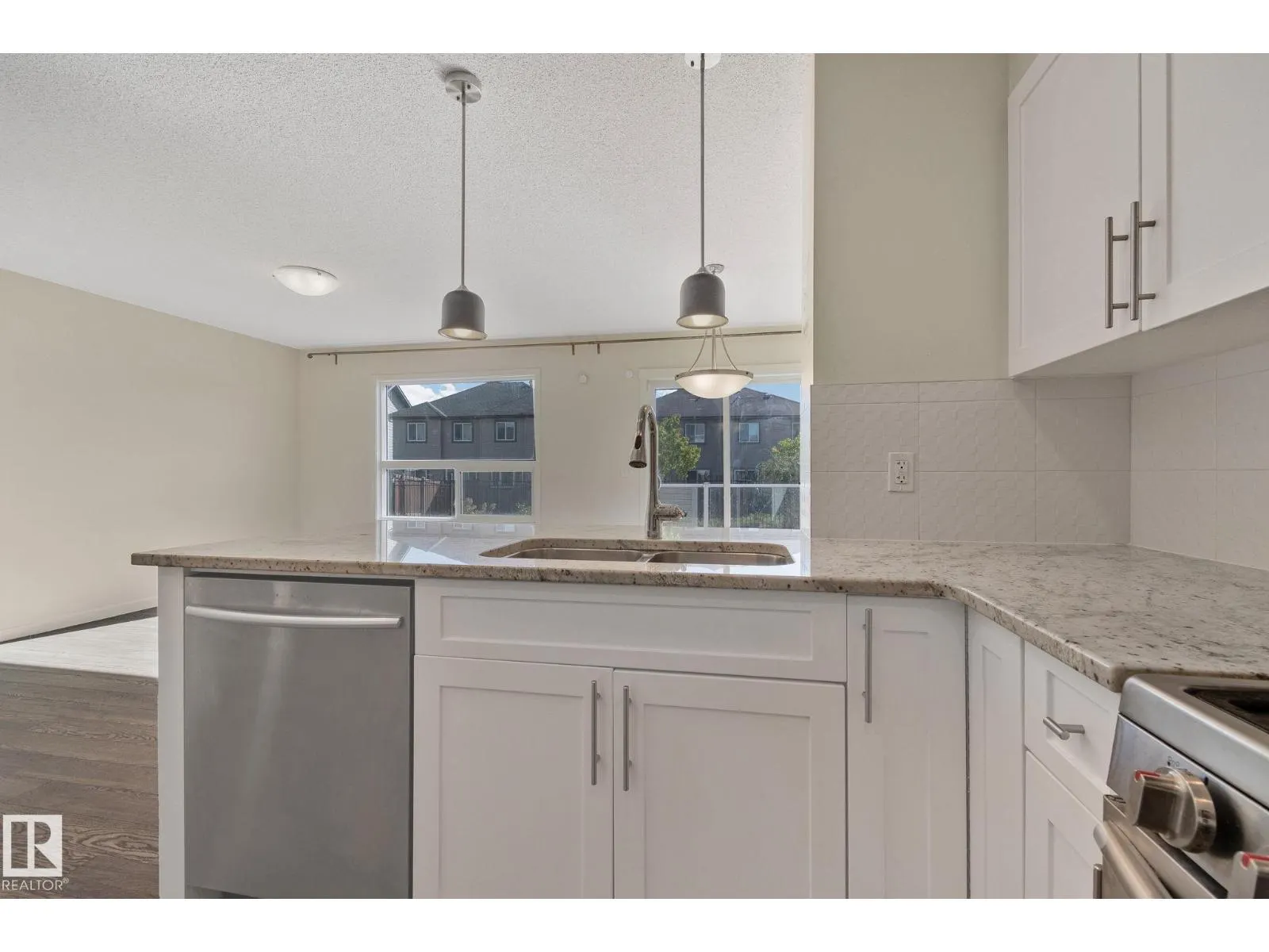 17629 7A AV SW