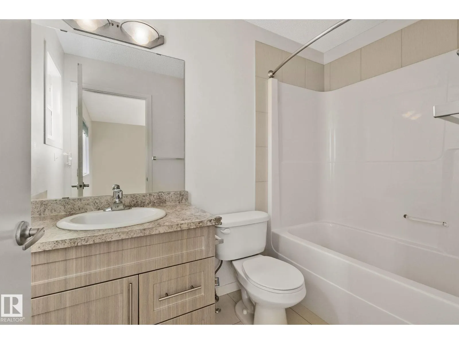 17629 7A AV SW