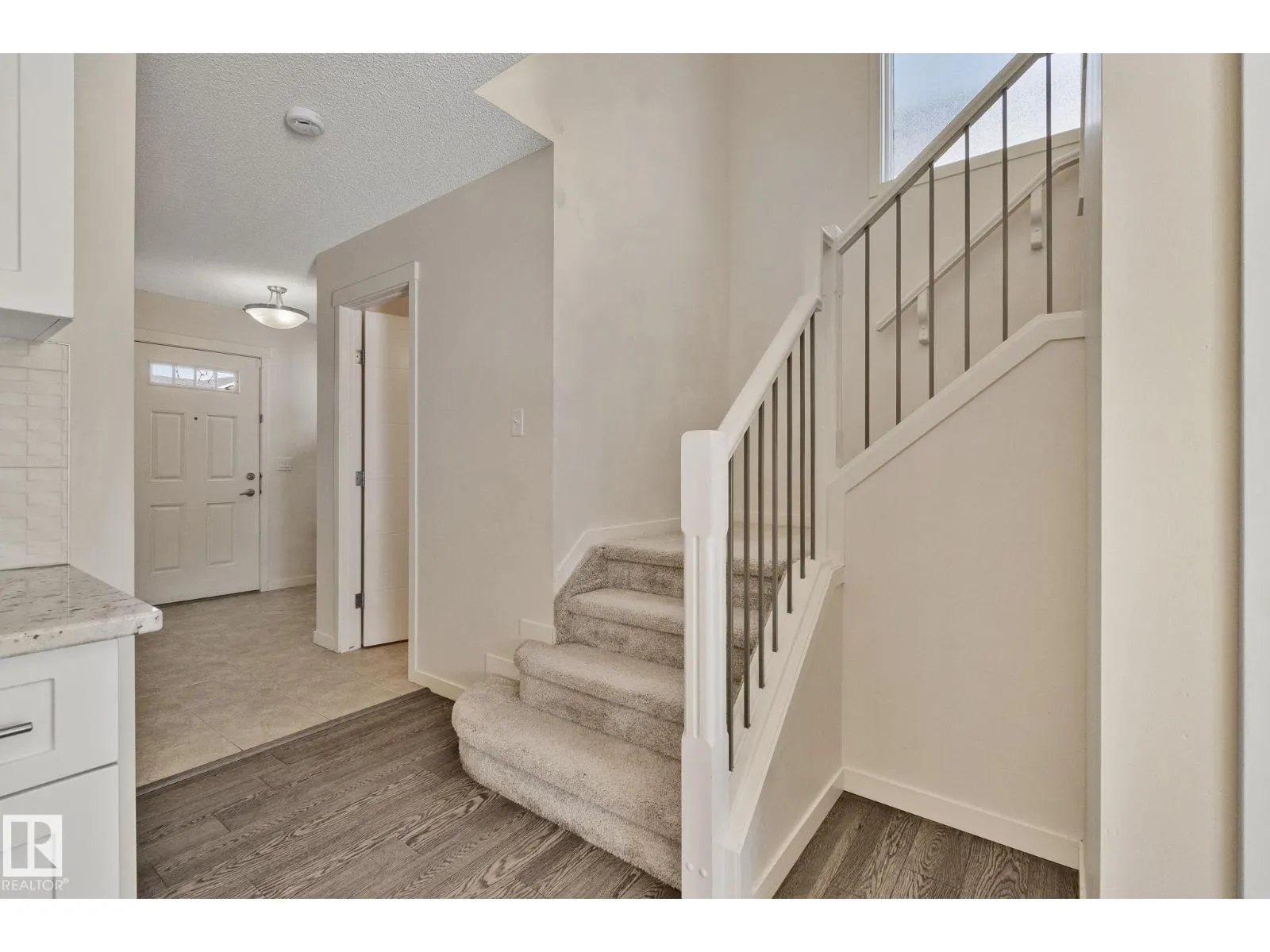 17629 7A AV SW