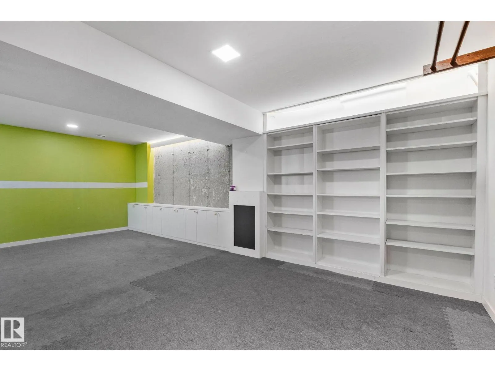 17629 7A AV SW