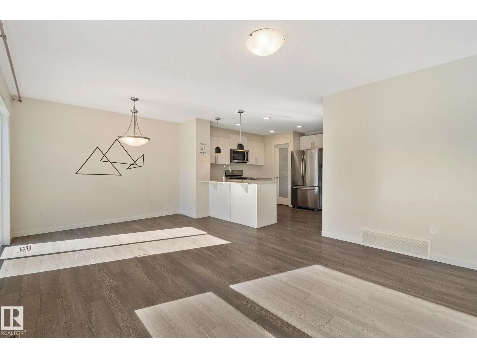 17629 7A AV SW