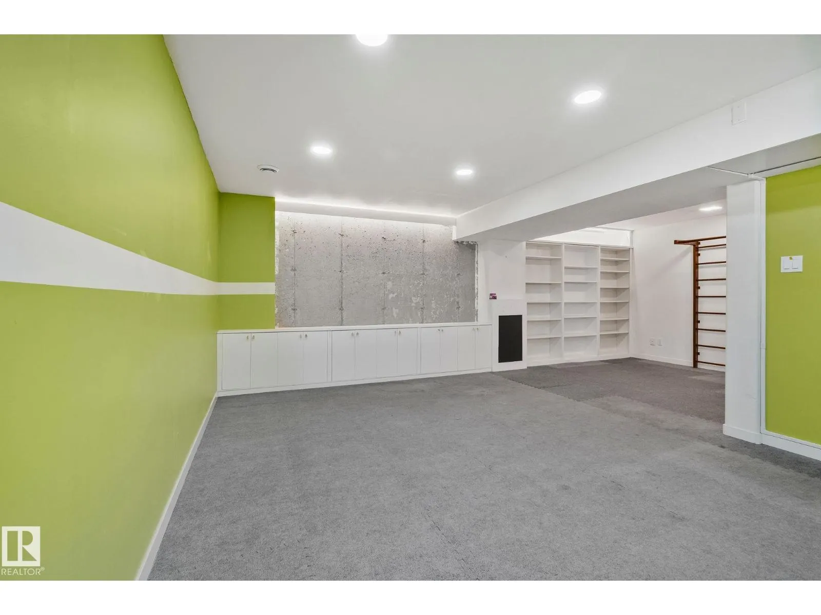 17629 7A AV SW