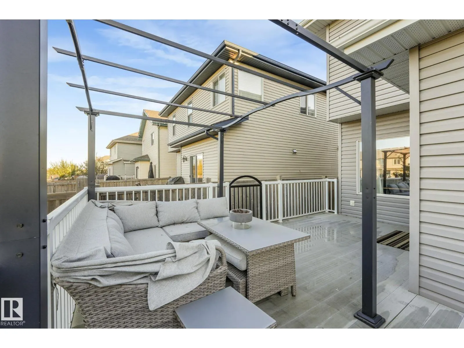 209 SILVERSTONE CR