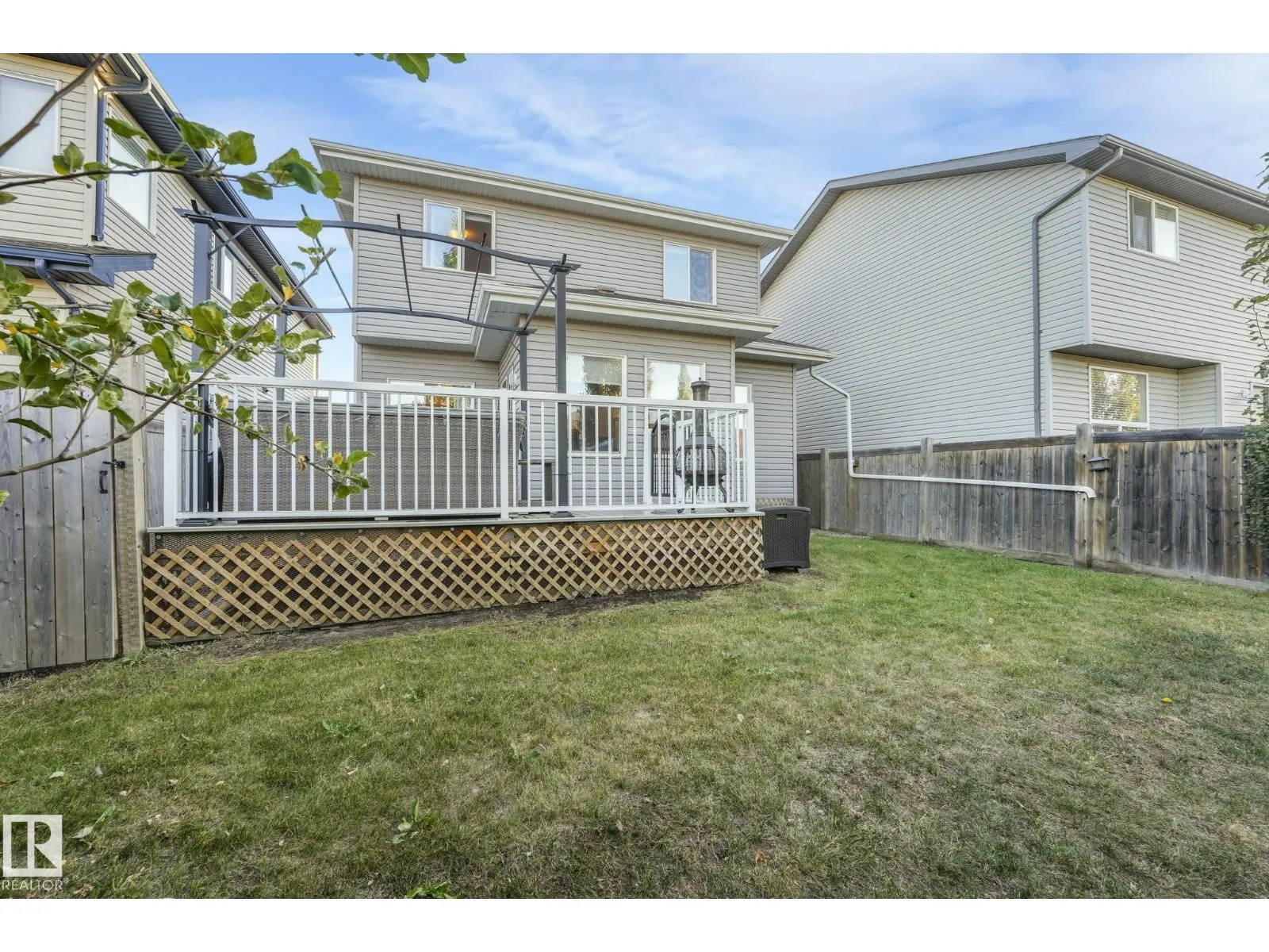 209 SILVERSTONE CR