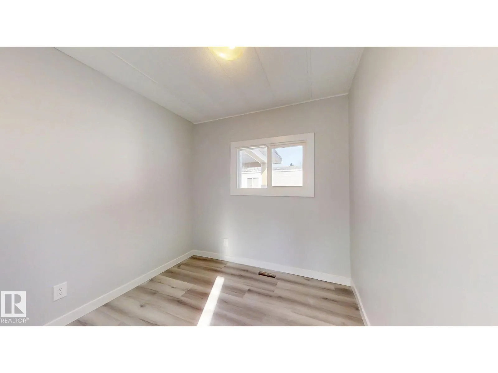 29 Ridgeway DR NW