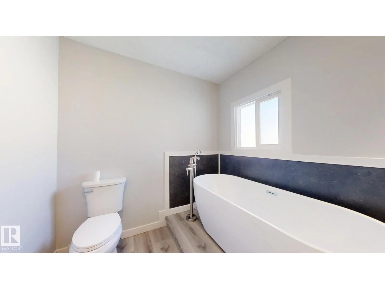 29 Ridgeway DR NW