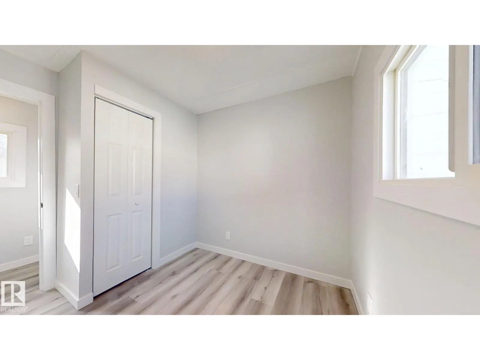 29 Ridgeway DR NW