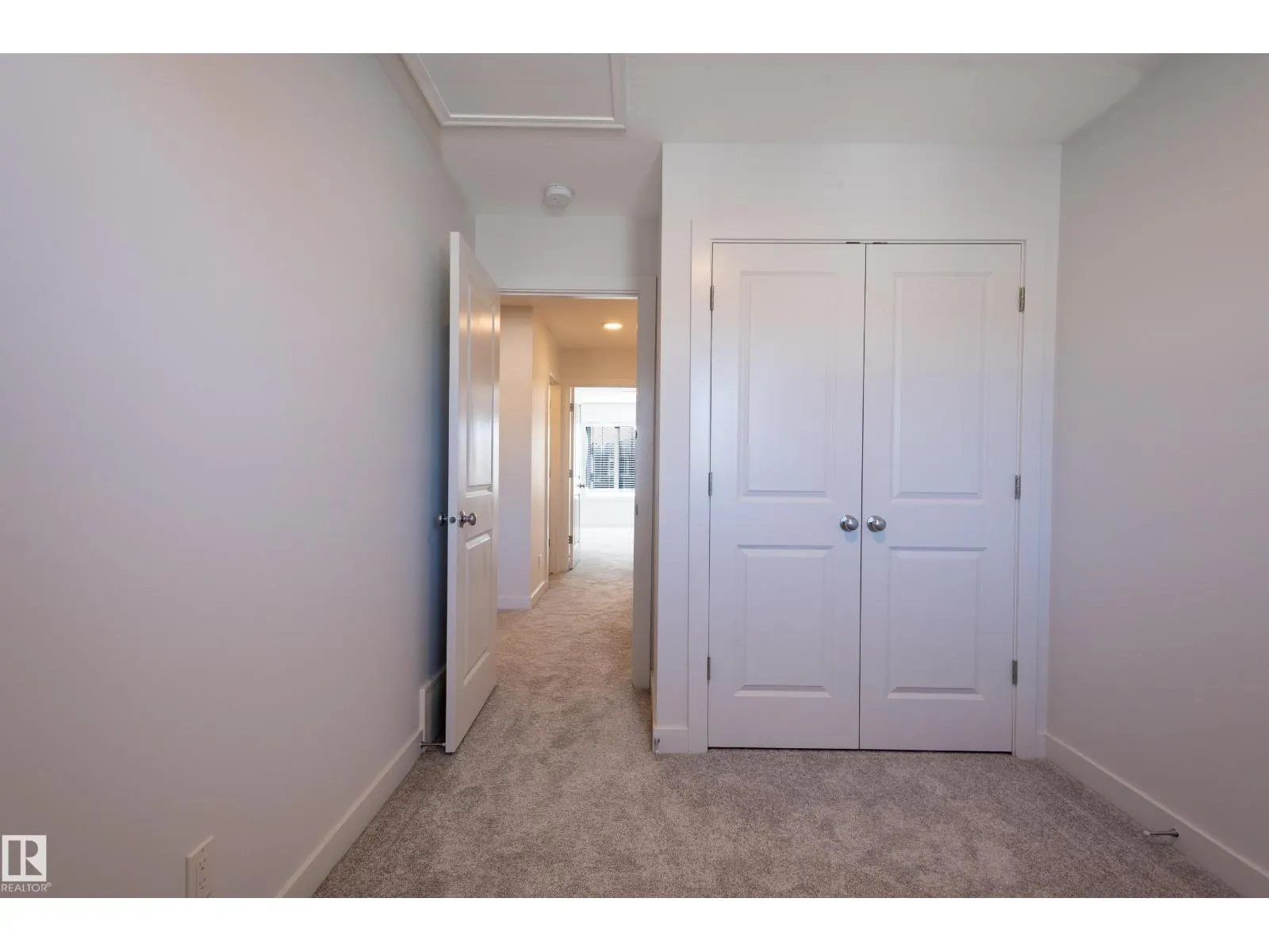 1543 Plum CI SW