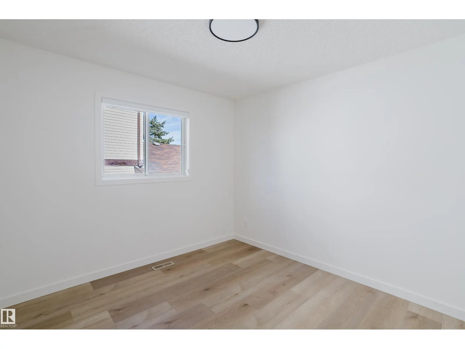 15504 133 ST NW