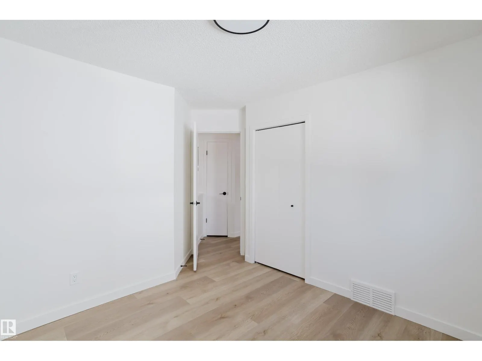 15504 133 ST NW