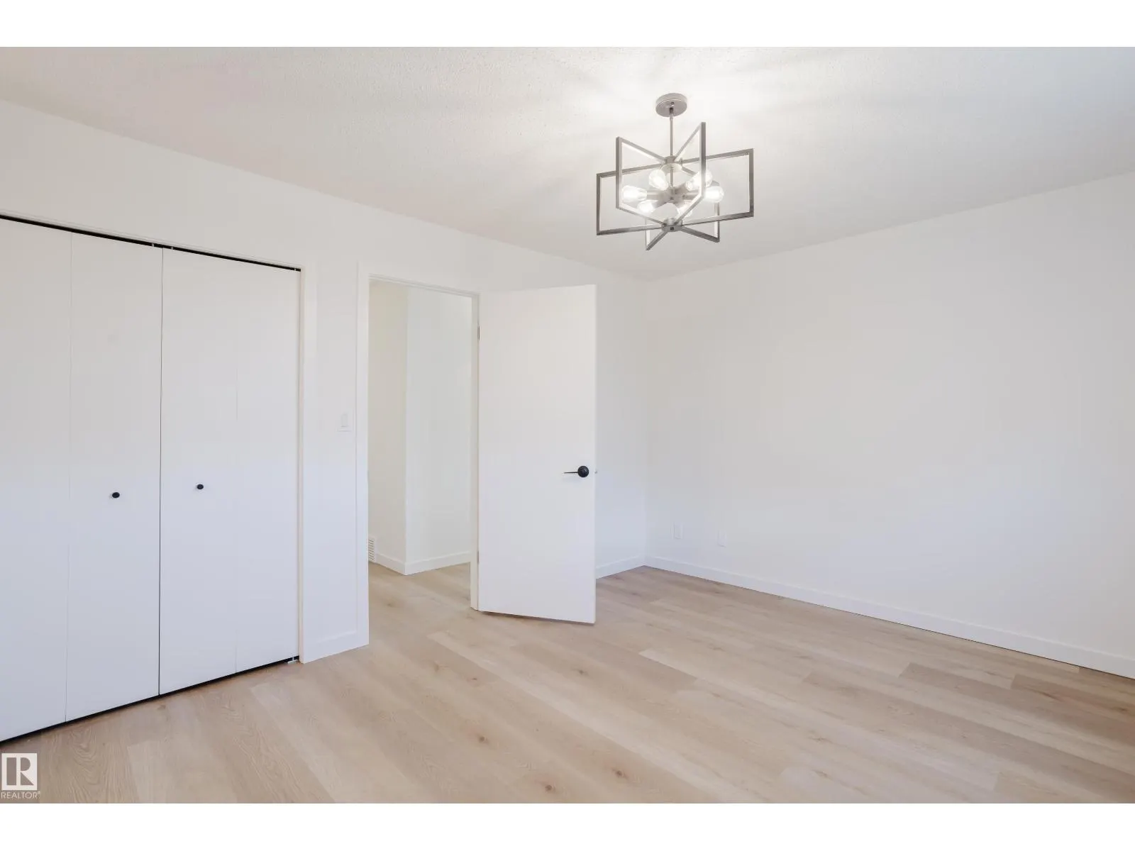 15504 133 ST NW