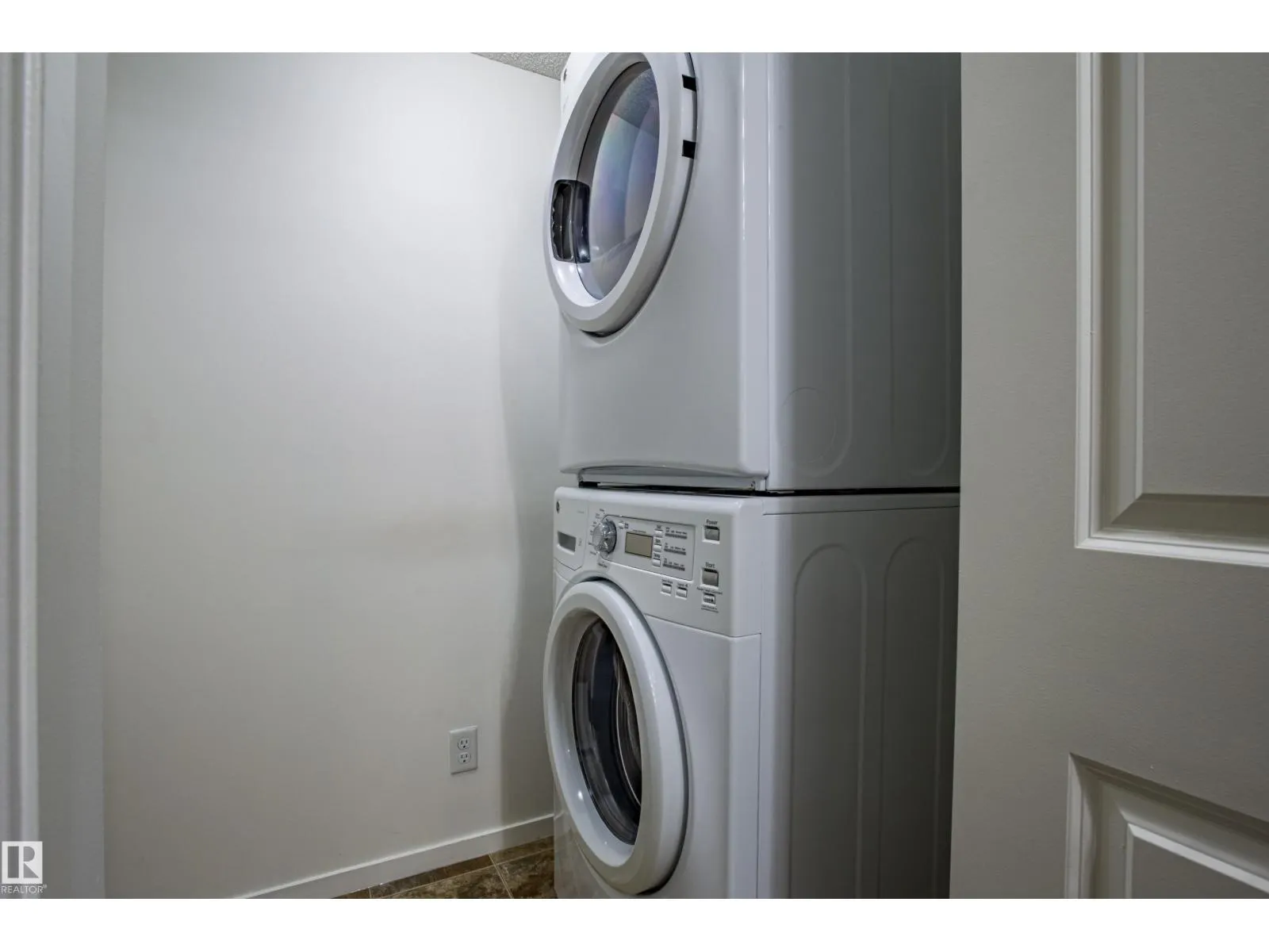 #316 5804 MULLEN PL NW