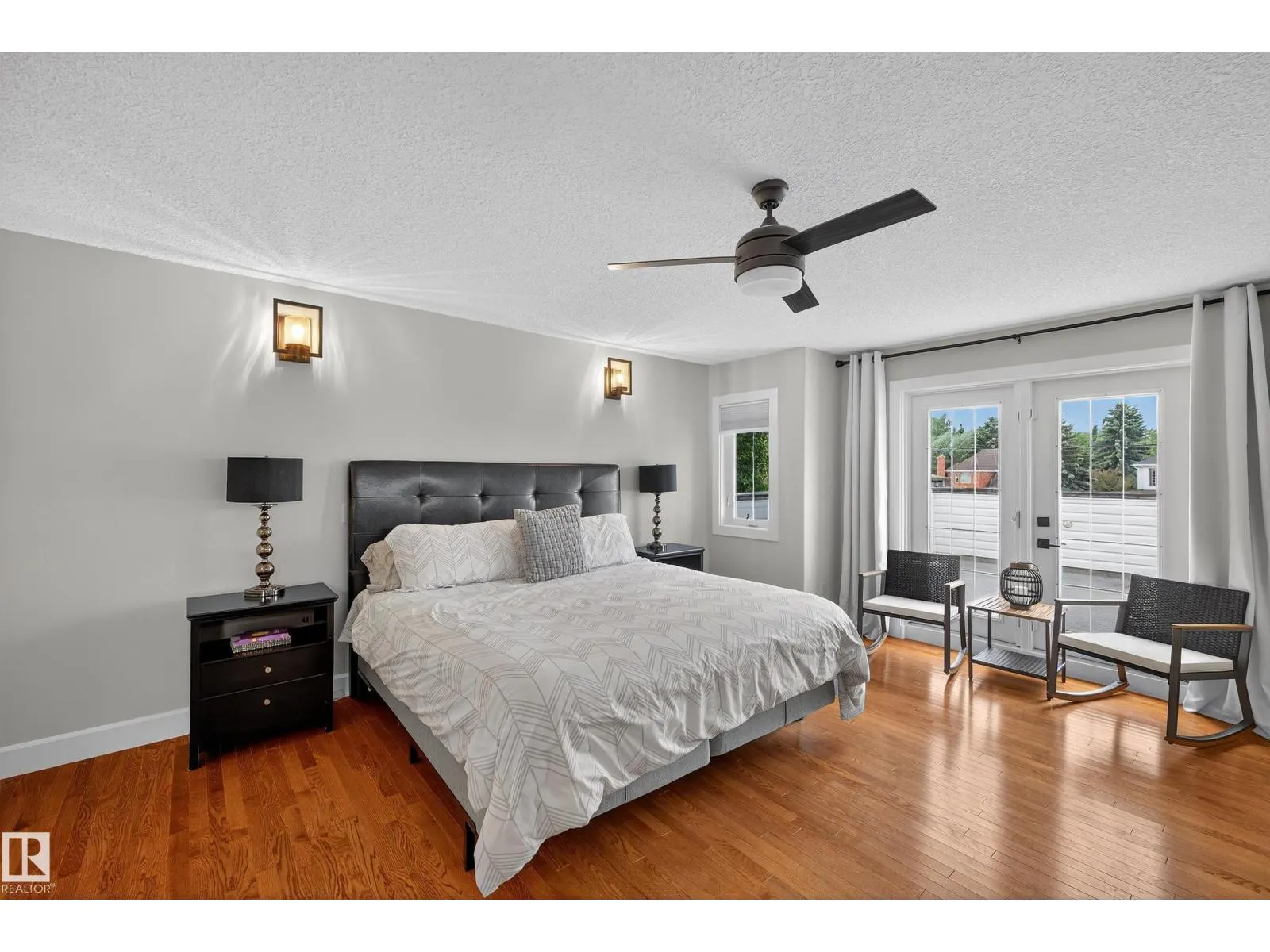 525 ESTATE DRIVE