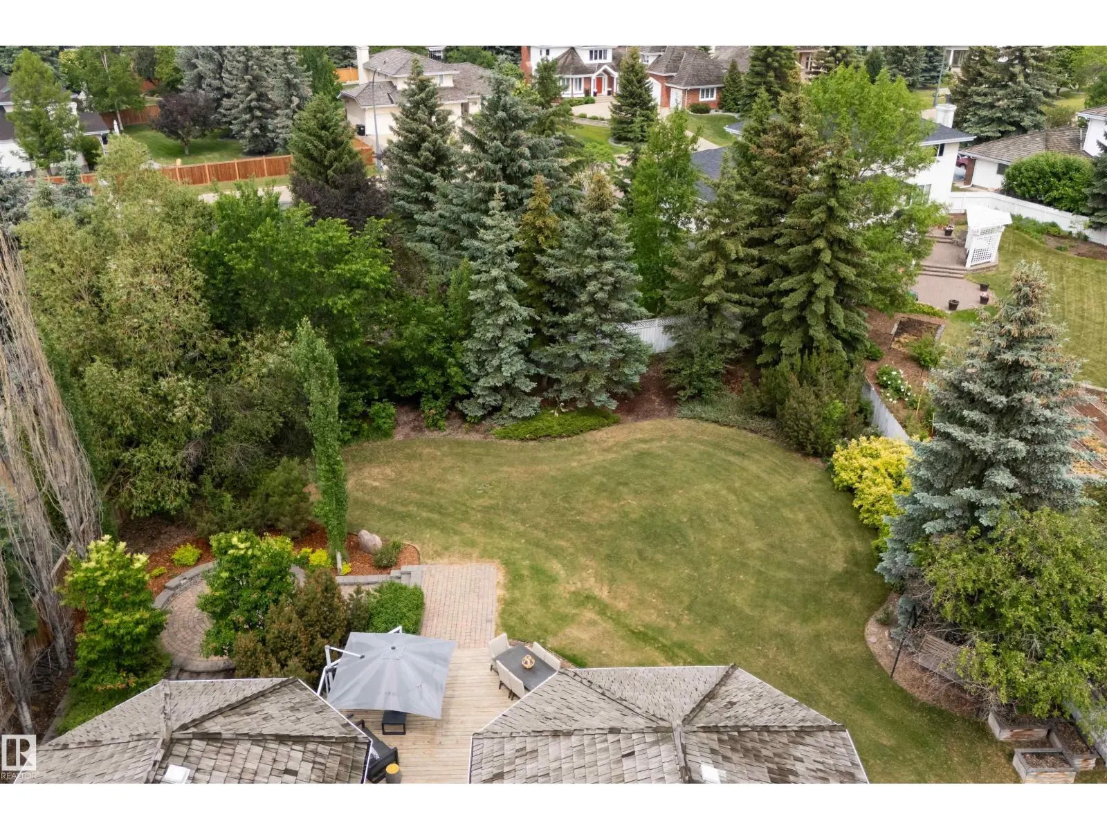 525 ESTATE DRIVE