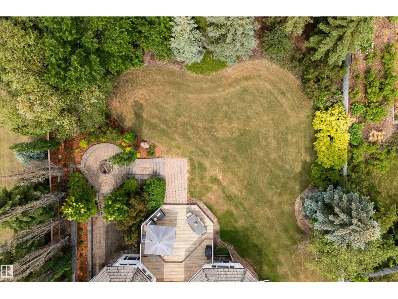 525 ESTATE DRIVE