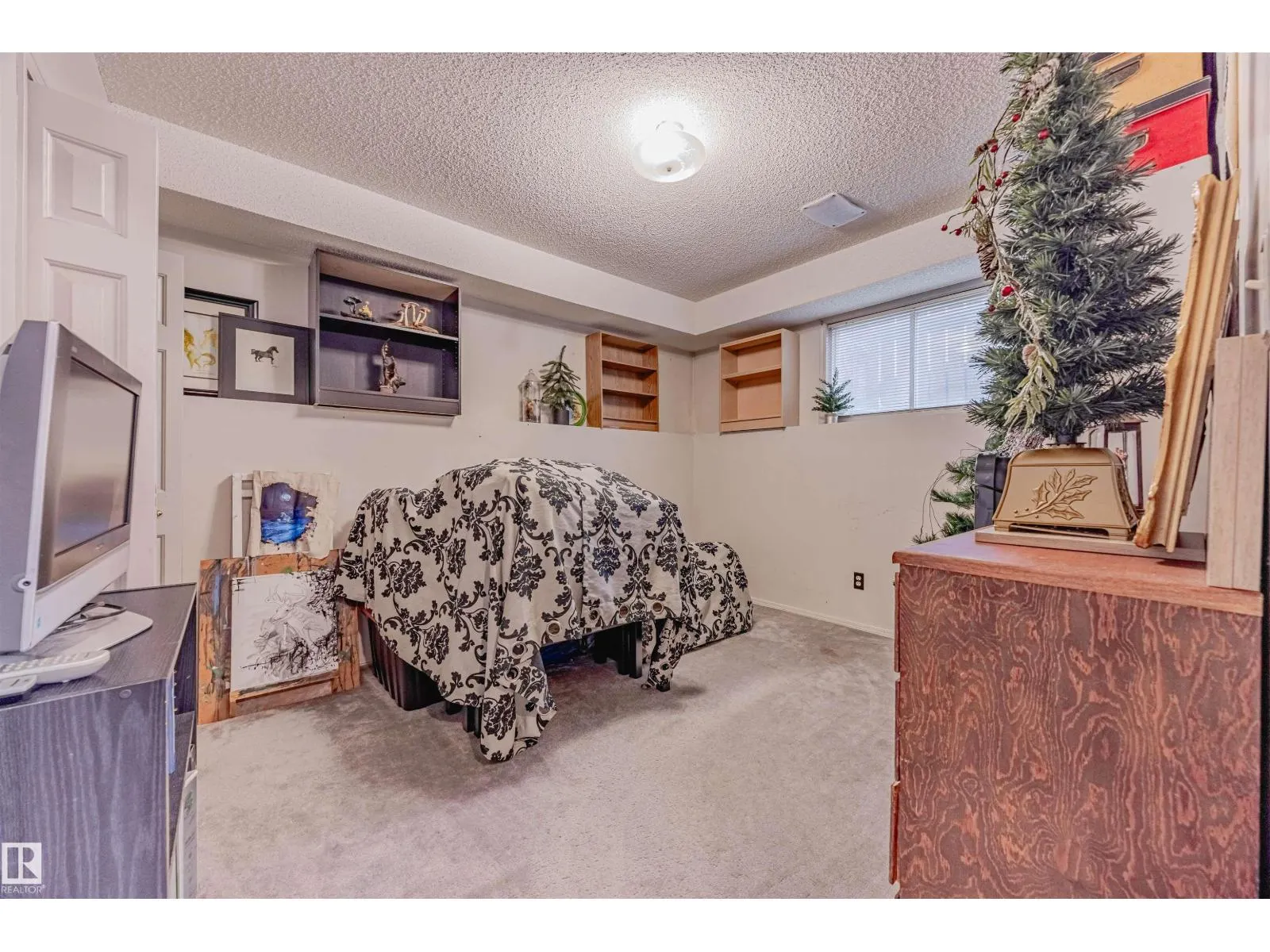 3503 34A AV NW