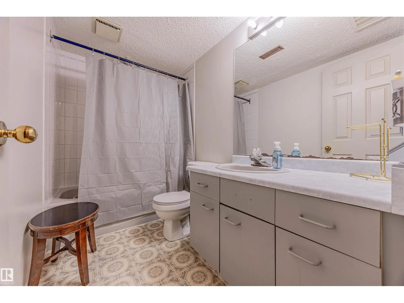 3503 34A AV NW