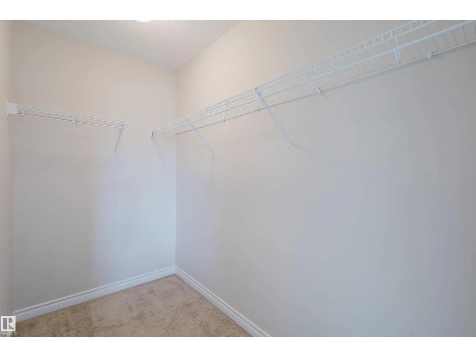 656 171 ST SW