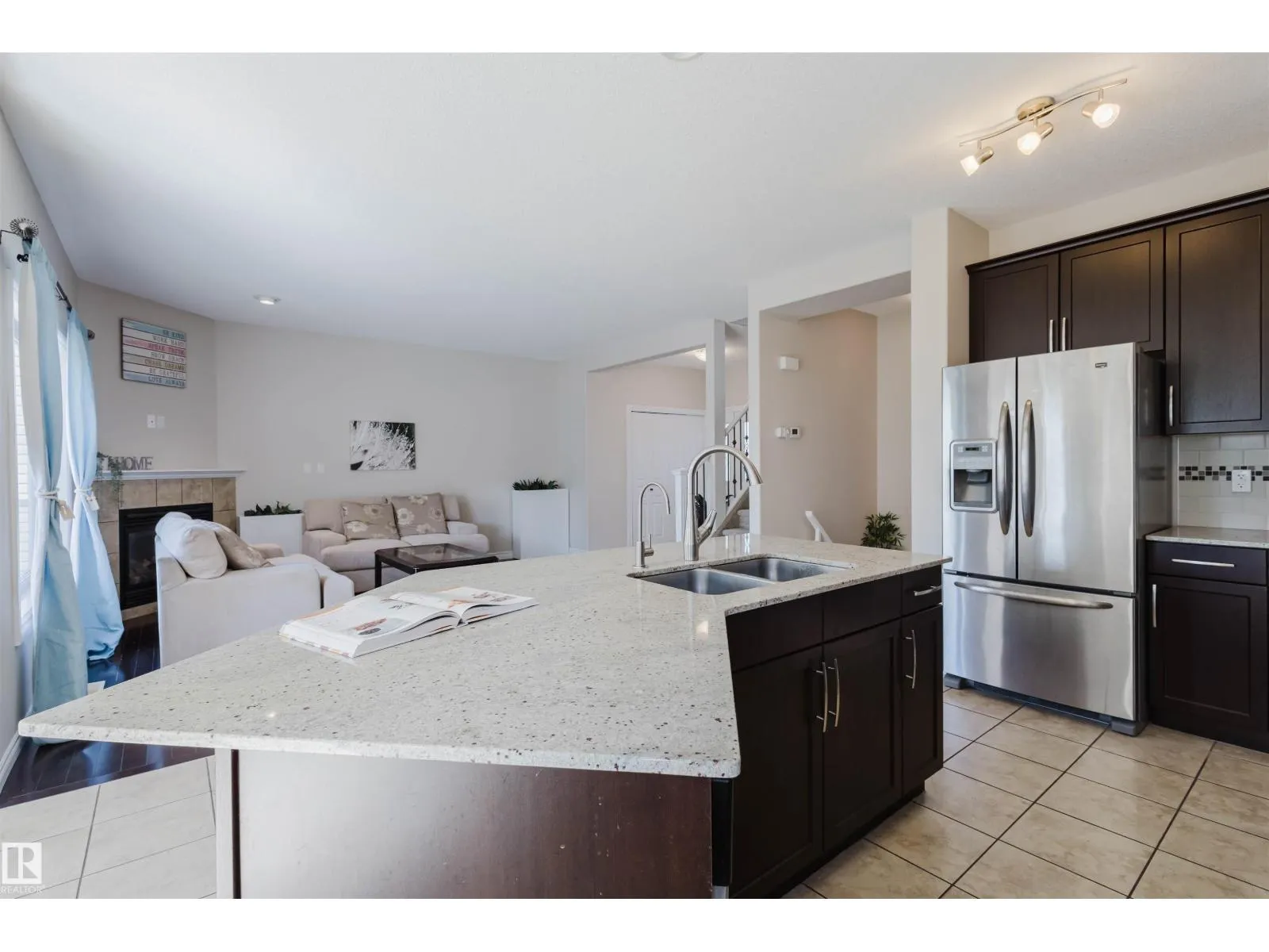 656 171 ST SW