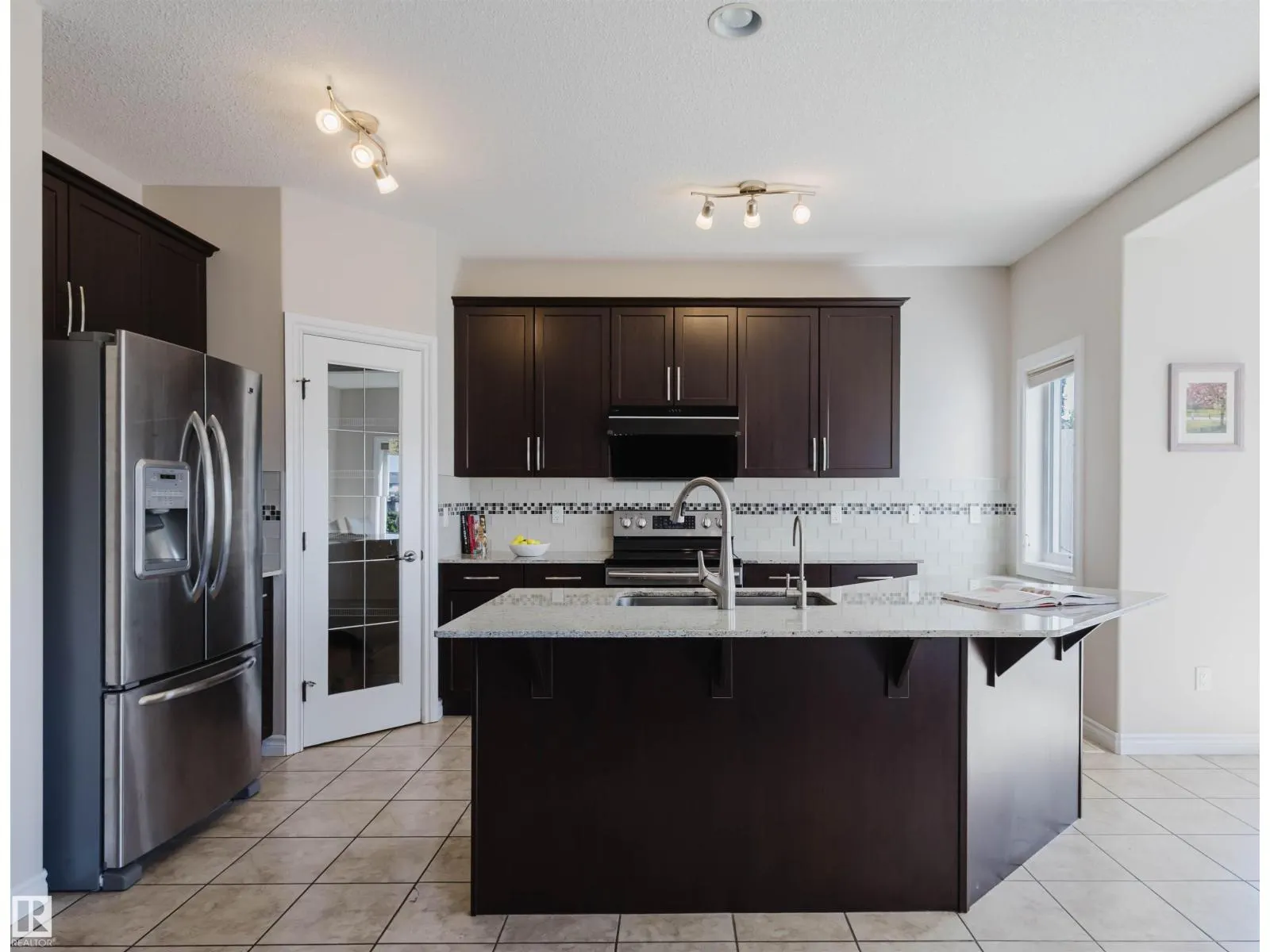 656 171 ST SW
