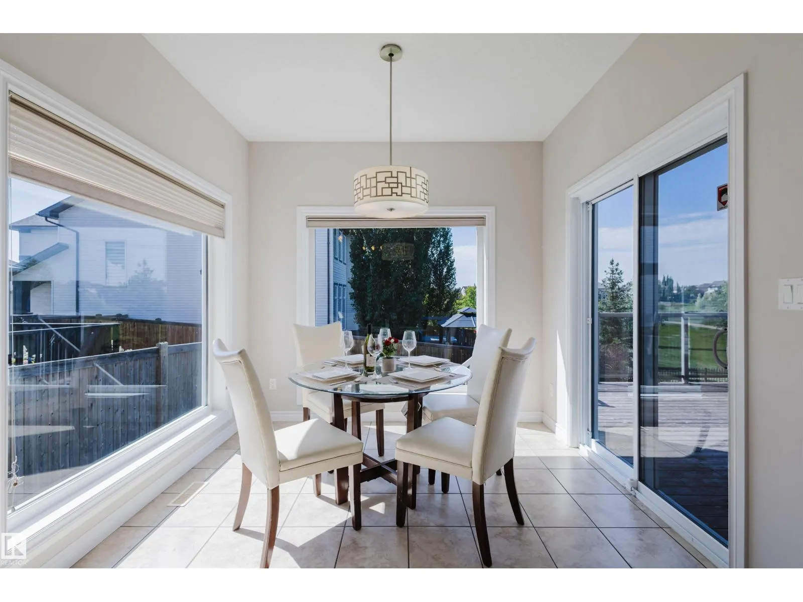 656 171 ST SW