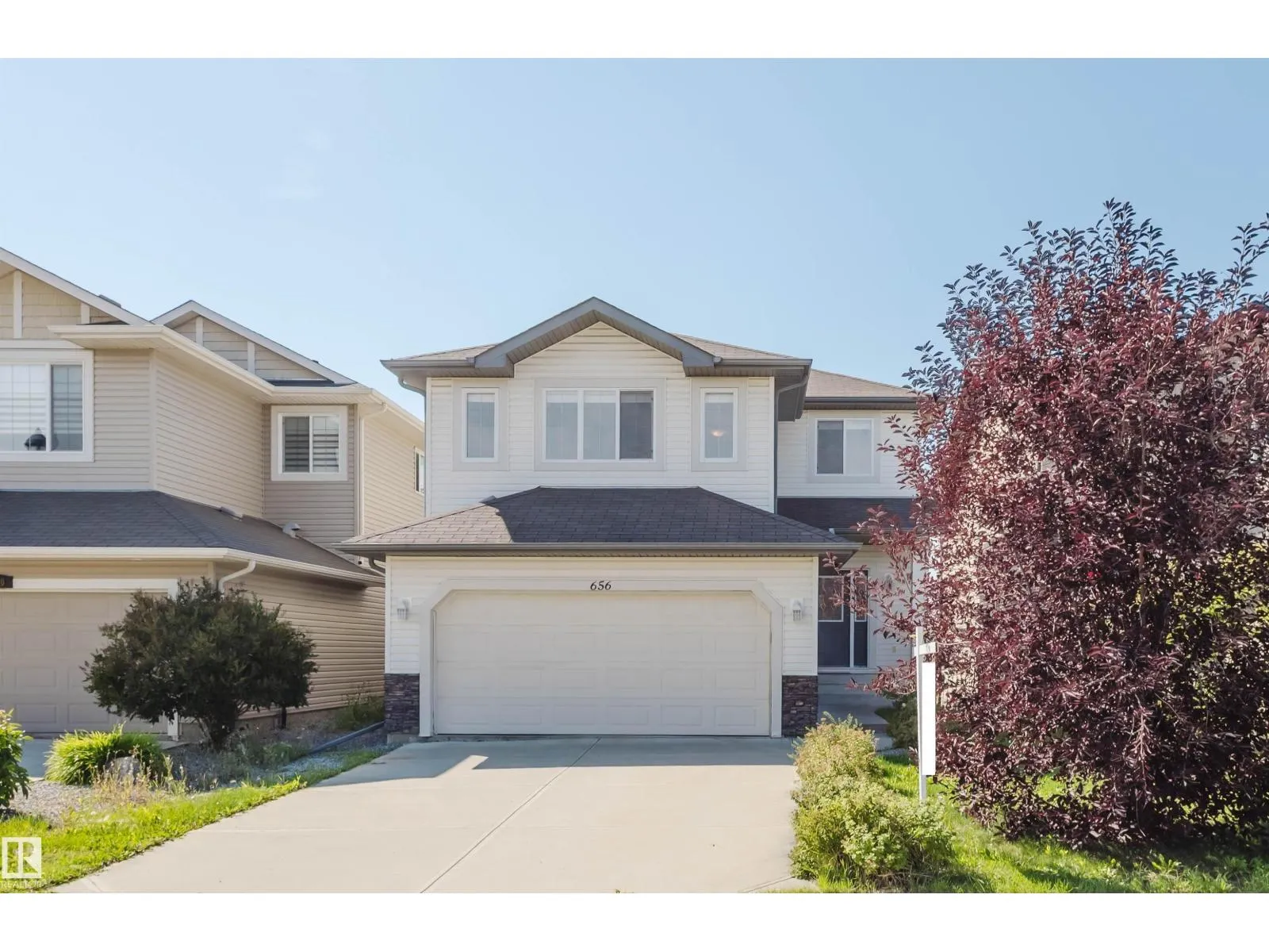 656 171 ST SW