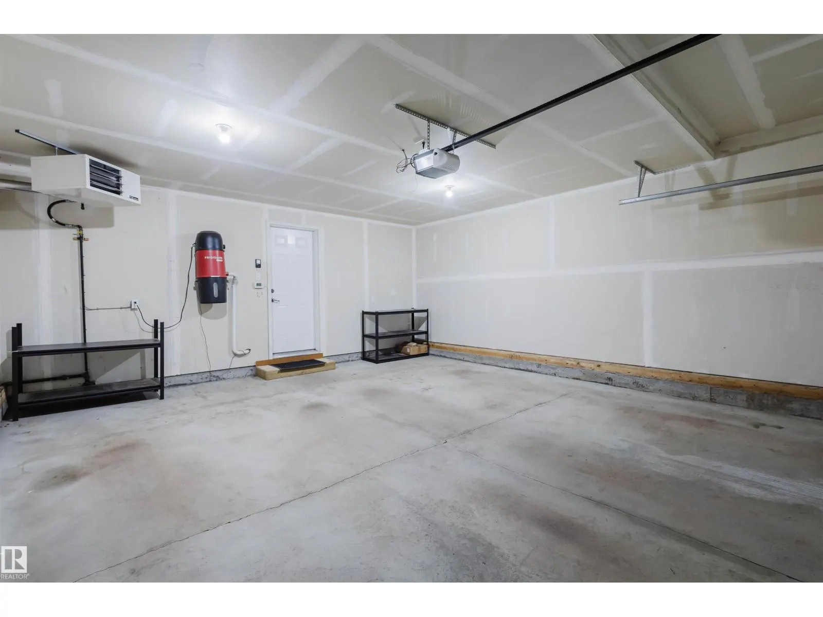 656 171 ST SW