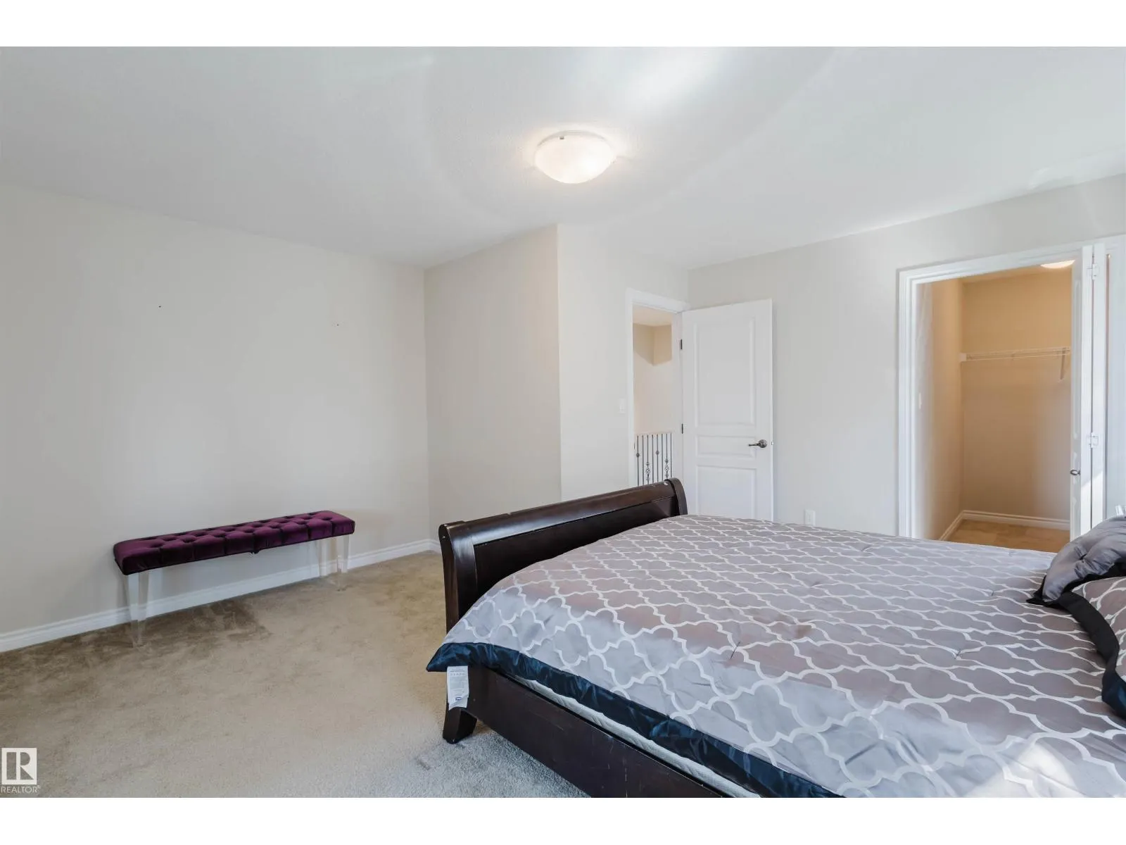656 171 ST SW