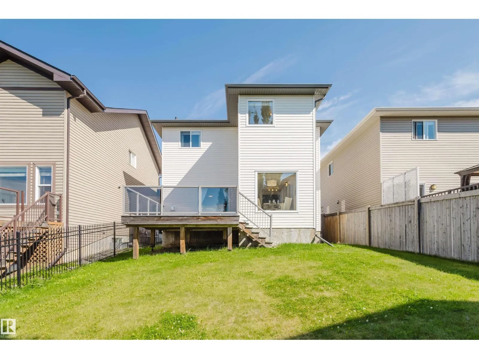 656 171 ST SW