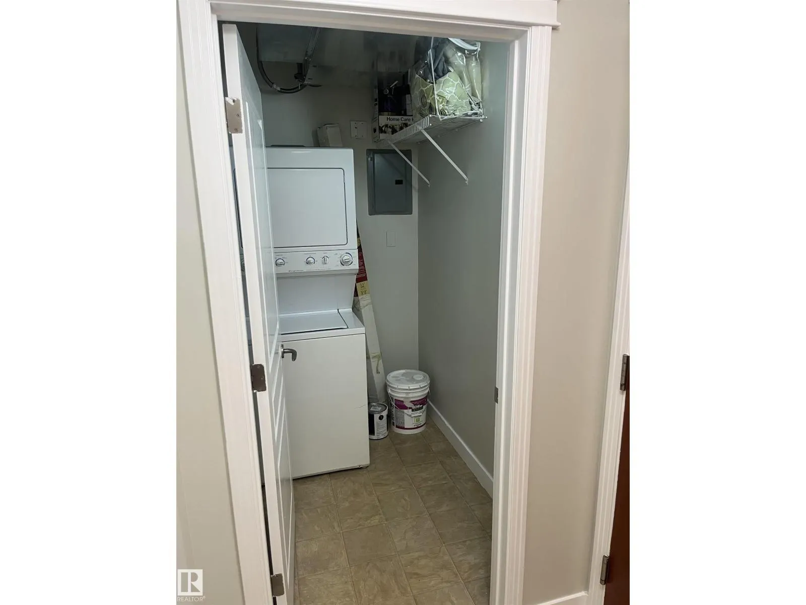 #110 10333 112 ST NW