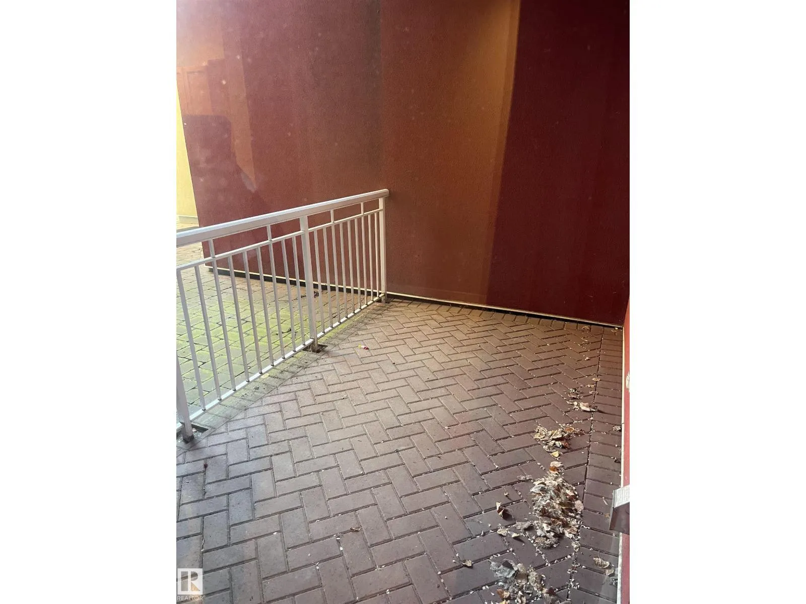 #110 10333 112 ST NW