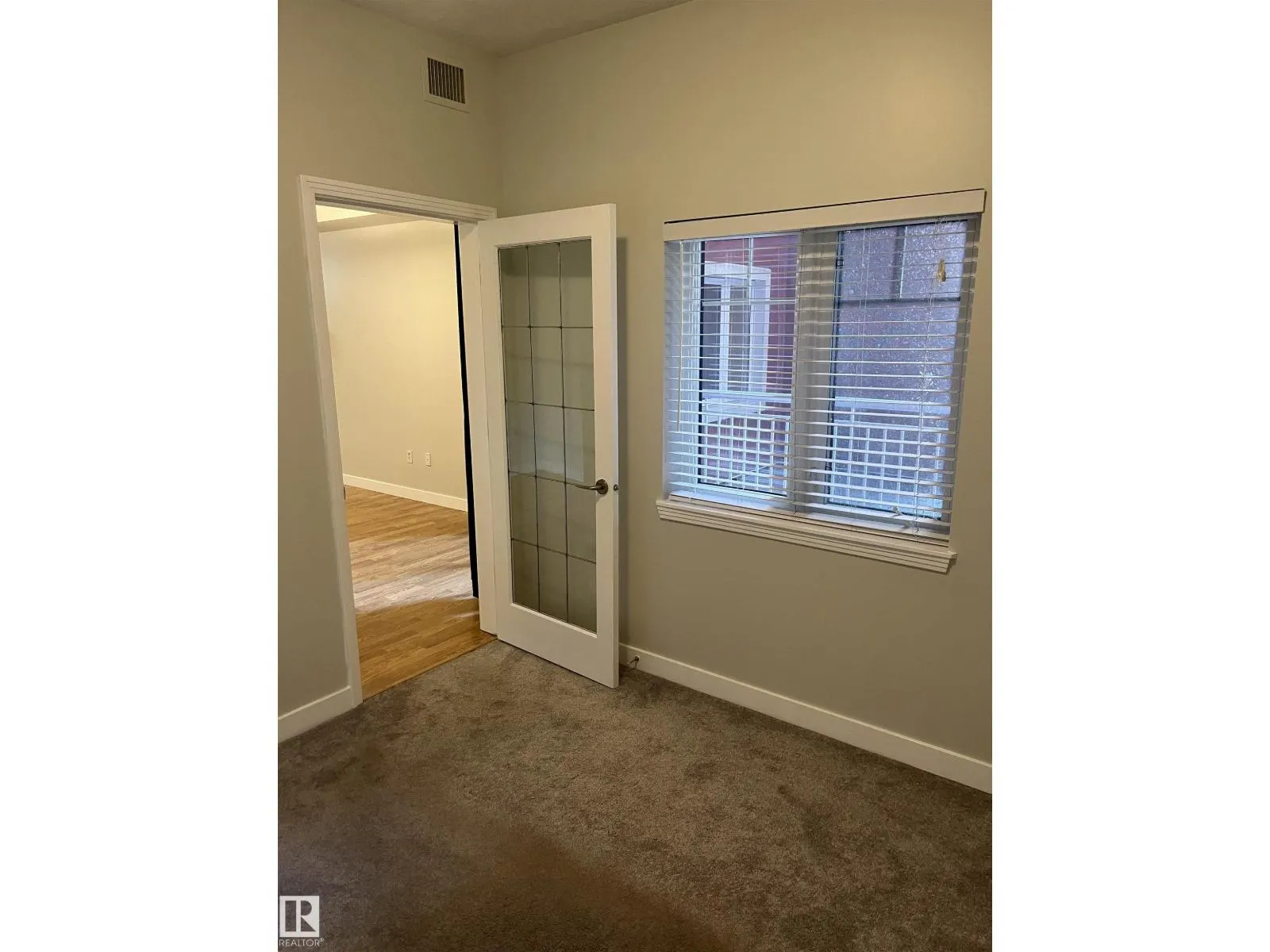 #110 10333 112 ST NW
