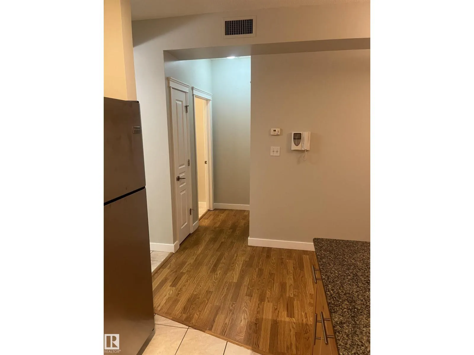 #110 10333 112 ST NW