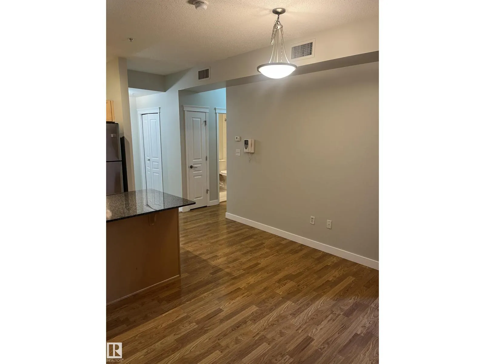 #110 10333 112 ST NW
