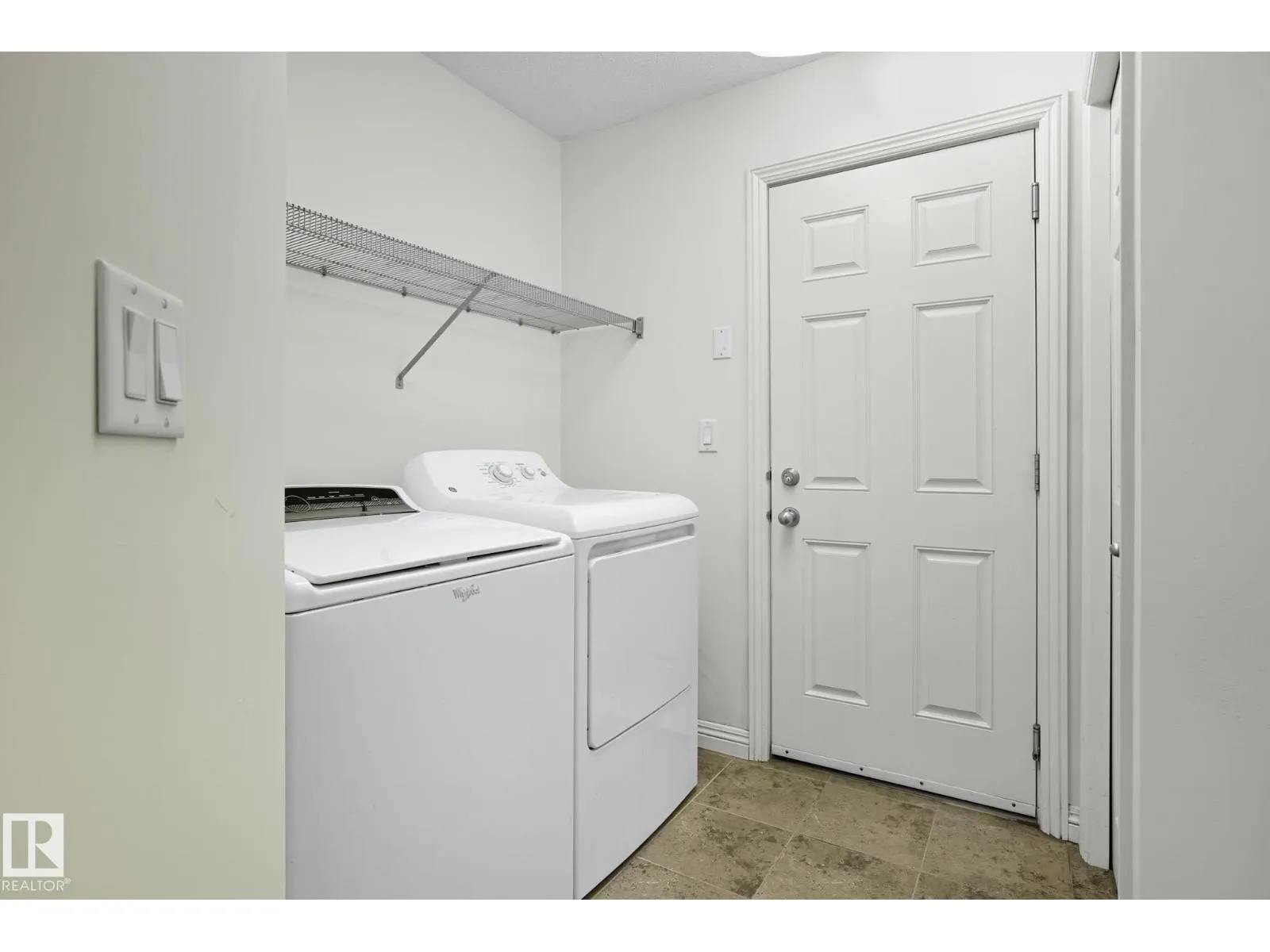 548 ADAMS WY SW