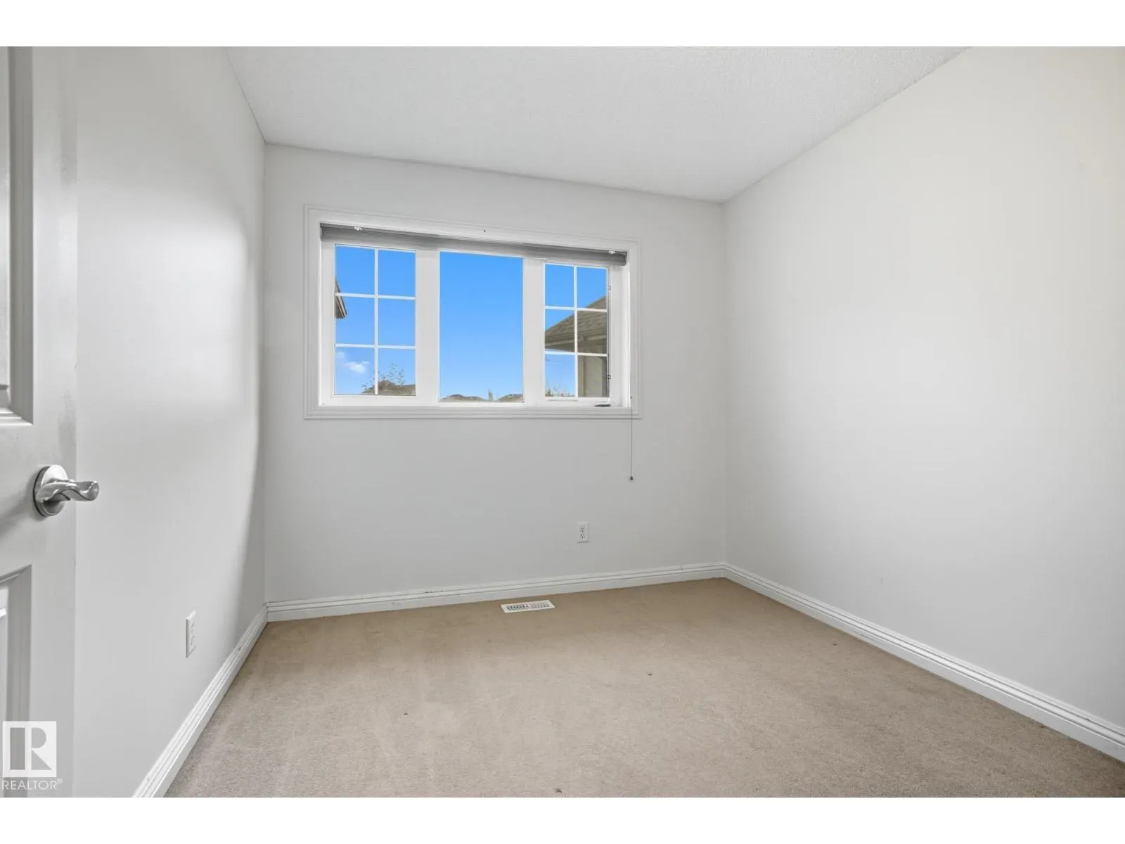 548 ADAMS WY SW