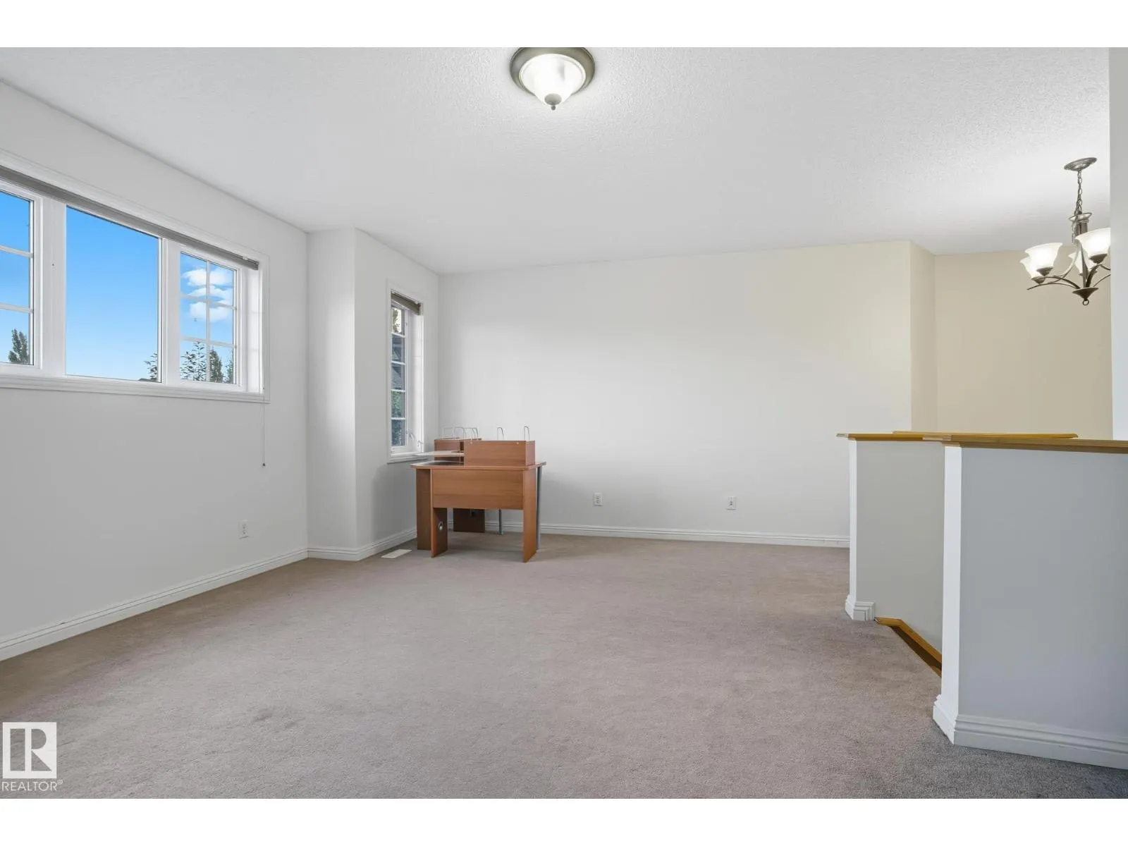 548 ADAMS WY SW