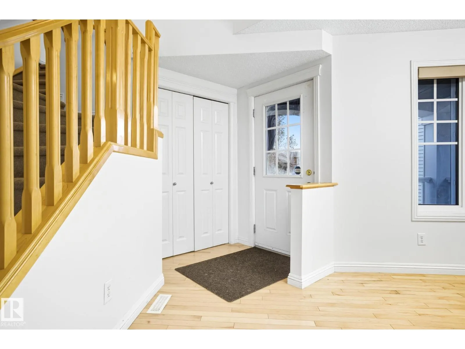 548 ADAMS WY SW